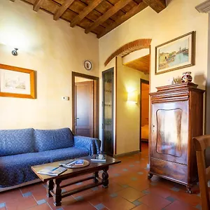 Oltrarno Apartment