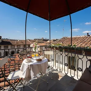 Terrace In Piazza Strozzi-center Of Apartment