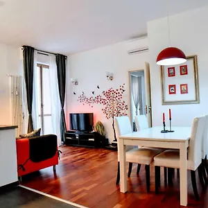 The Red In With Free Parking Florenz